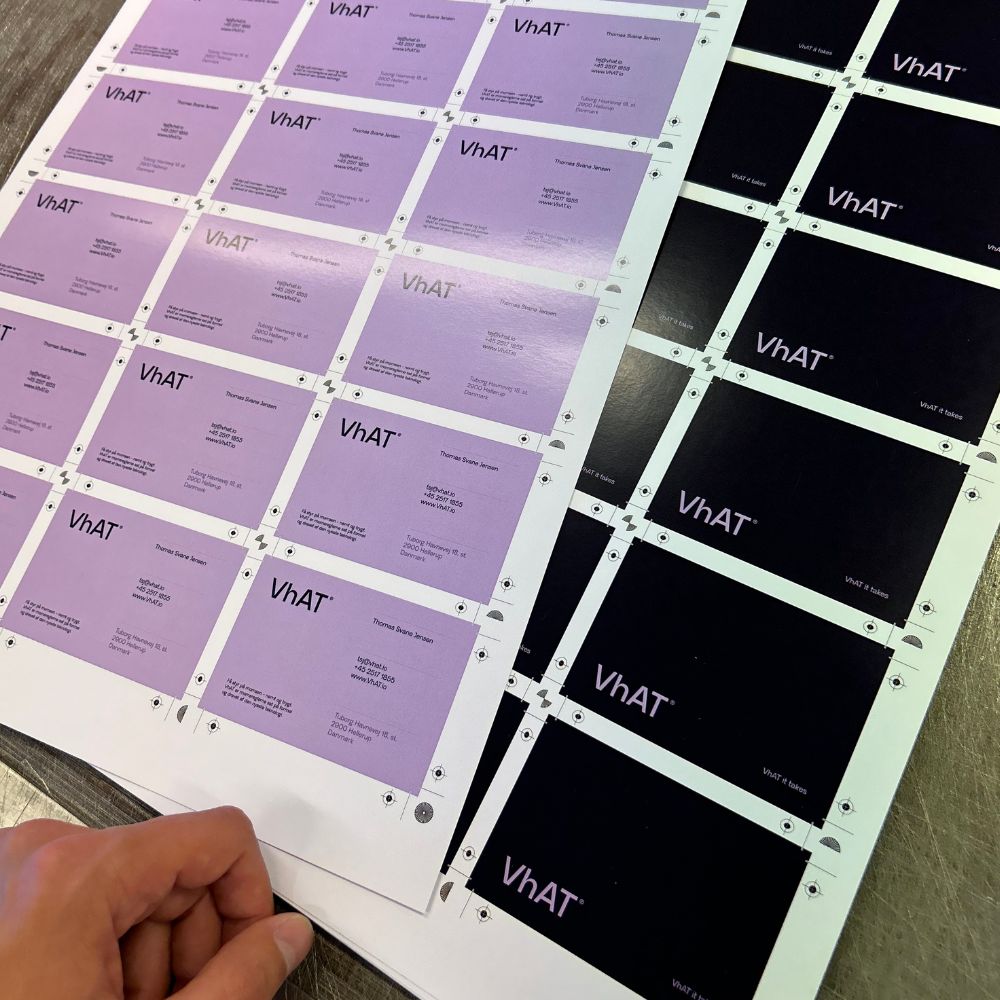 Trin 1 – Print: Visitkort printes i skarpe farver
